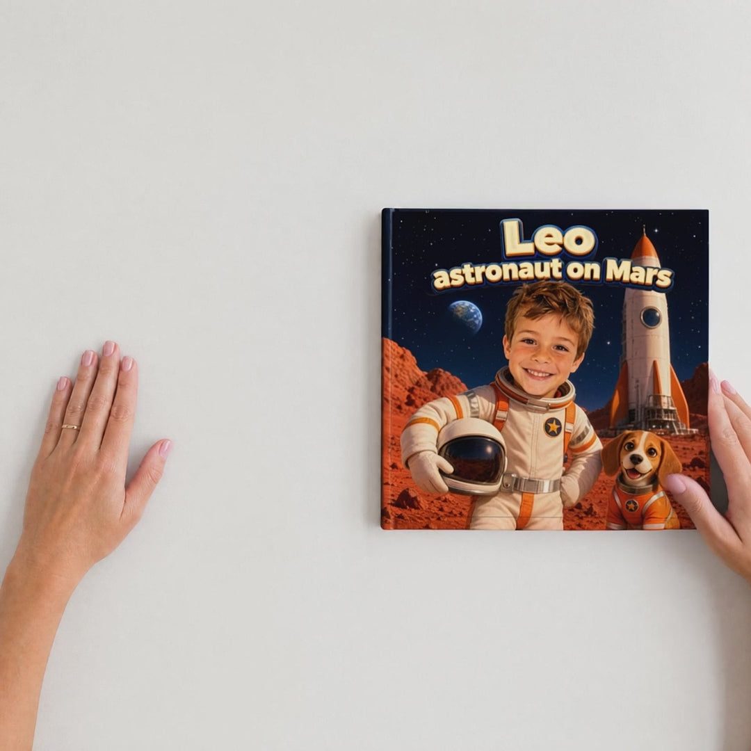 Astronaut on Mars - flip through the book